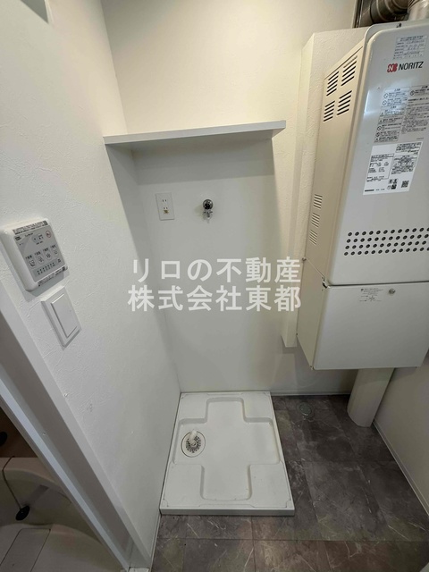 その他　水漏れの心配がない防水パン付きの洗濯機置き場です♪