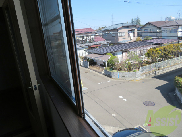 バルコニー　バルコニーはありませんが窓をあけるといい眺望ですね