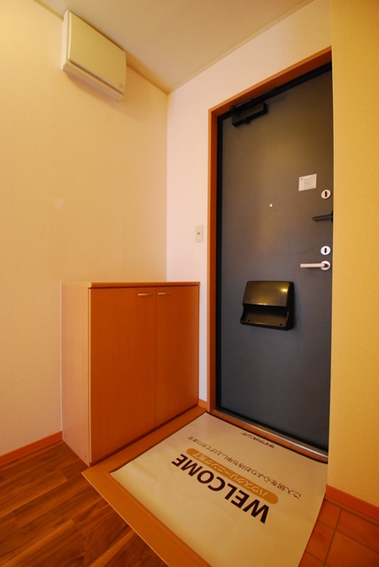 玄関　２０２　玄関