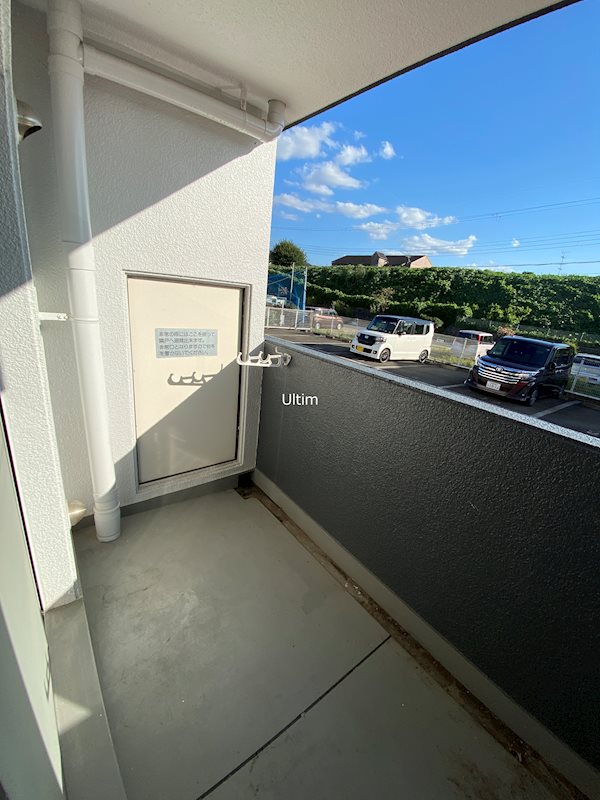 バルコニー　別部屋の写真です。ご参考までに