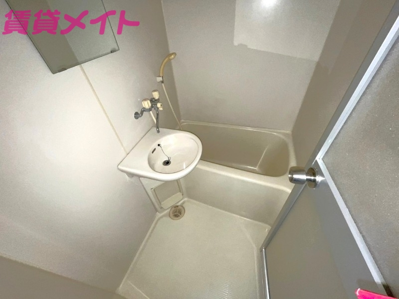 バス・シャワールーム　同物件別室写真