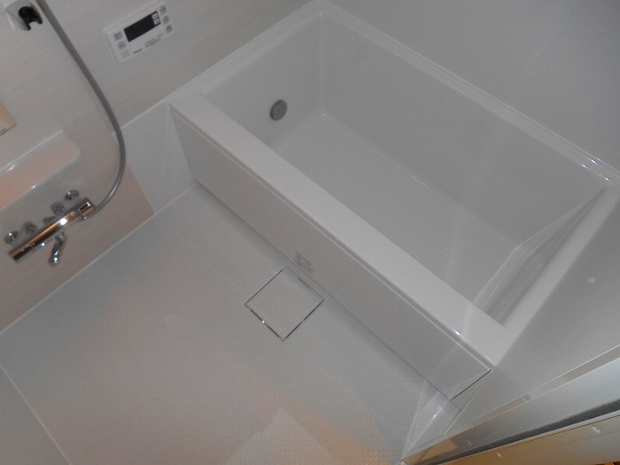 バス・シャワールーム　同物件別部屋参考写真です