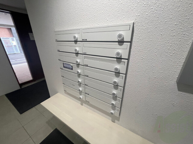 駐車場　郵便ポストその他