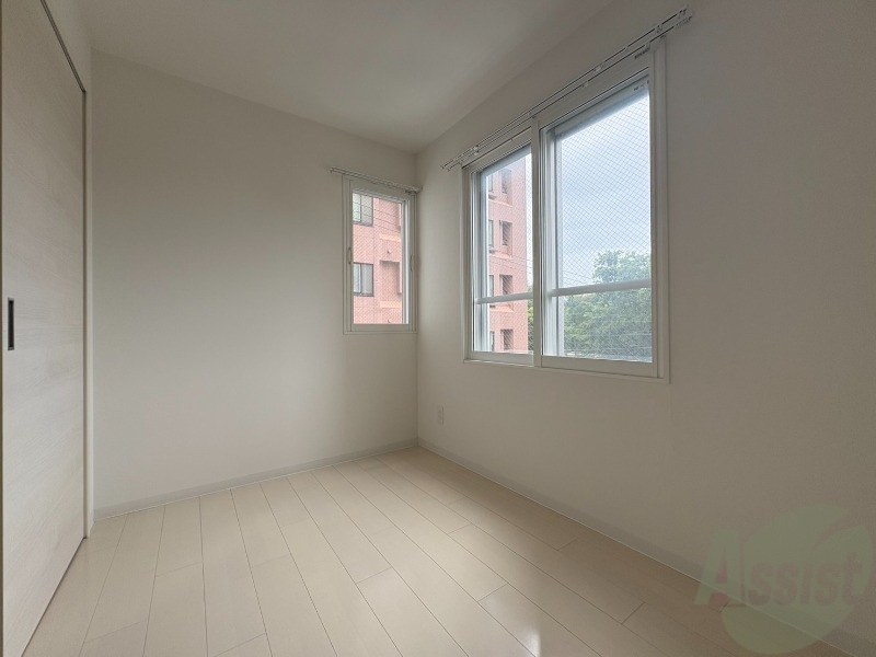 その他部屋・スペース　洋室の家具の配置を考えてみるのも楽しいですよ。