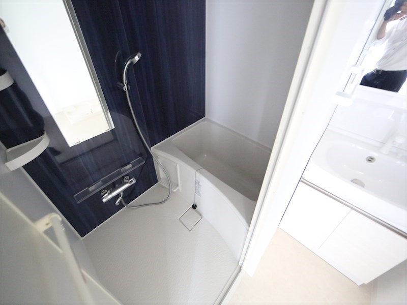 バス・シャワールーム　浴室暖房乾燥機付　追い焚き・オートバス機能付お風呂