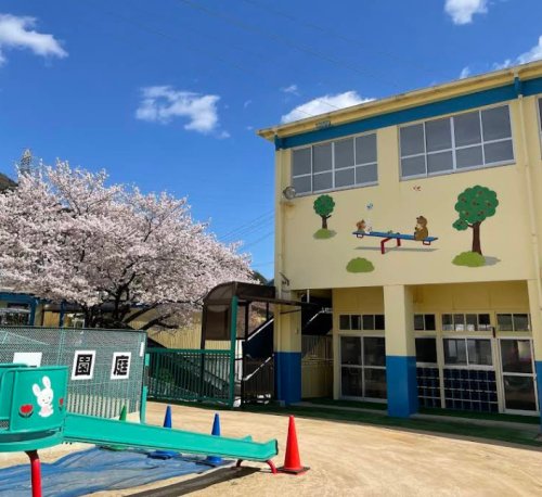幼稚園・保育園　認定こども園妙法寺幼稚園（幼稚園・保育園）まで493m