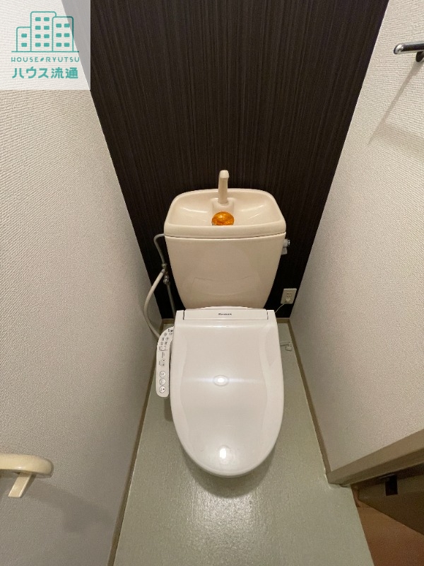 トイレ　※別号室参考写真