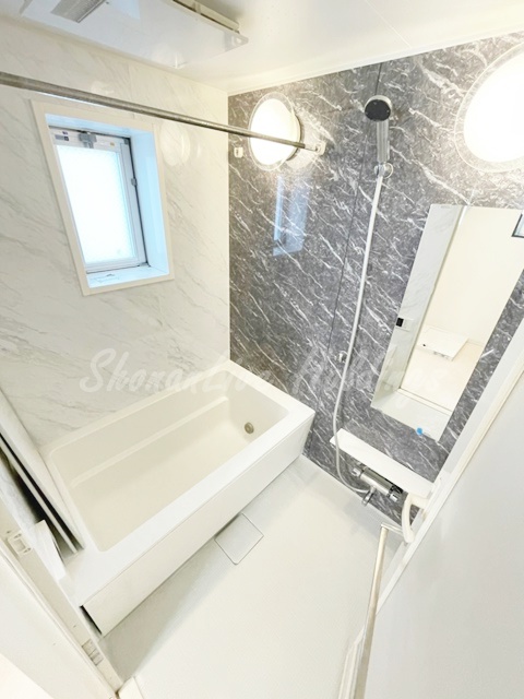 バス・シャワールーム　浴室乾燥もあり女性の方も安心♪