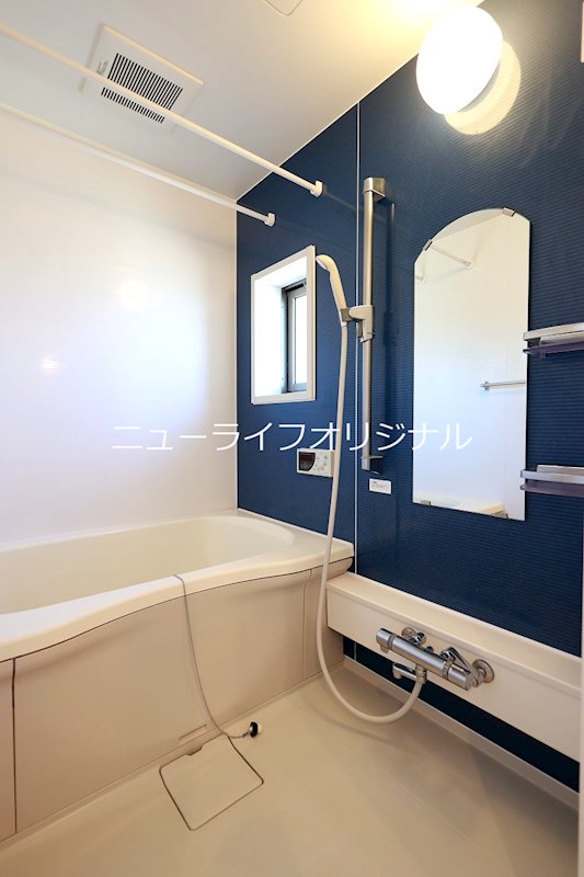 バス・シャワールーム　追い炊き機能付きのバスルームでいつでもゆったりバスタイム☆