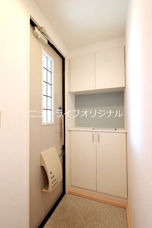 玄関　天井の高さを活かしたシューズボックス付き☆
