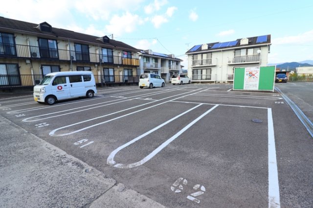 駐車場　駐車場