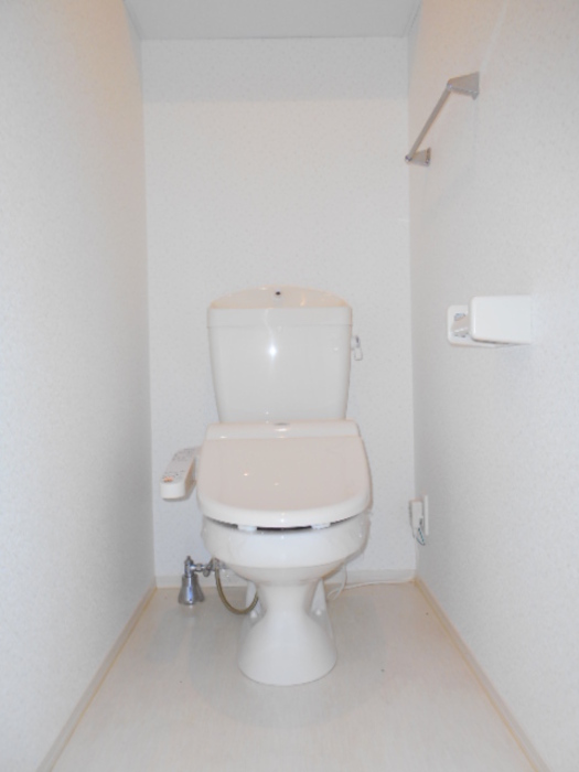 トイレ　温水洗浄暖房便座