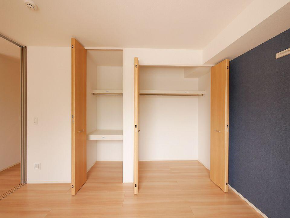 収納　片付け上手になるハンガーポール付きクローゼット！