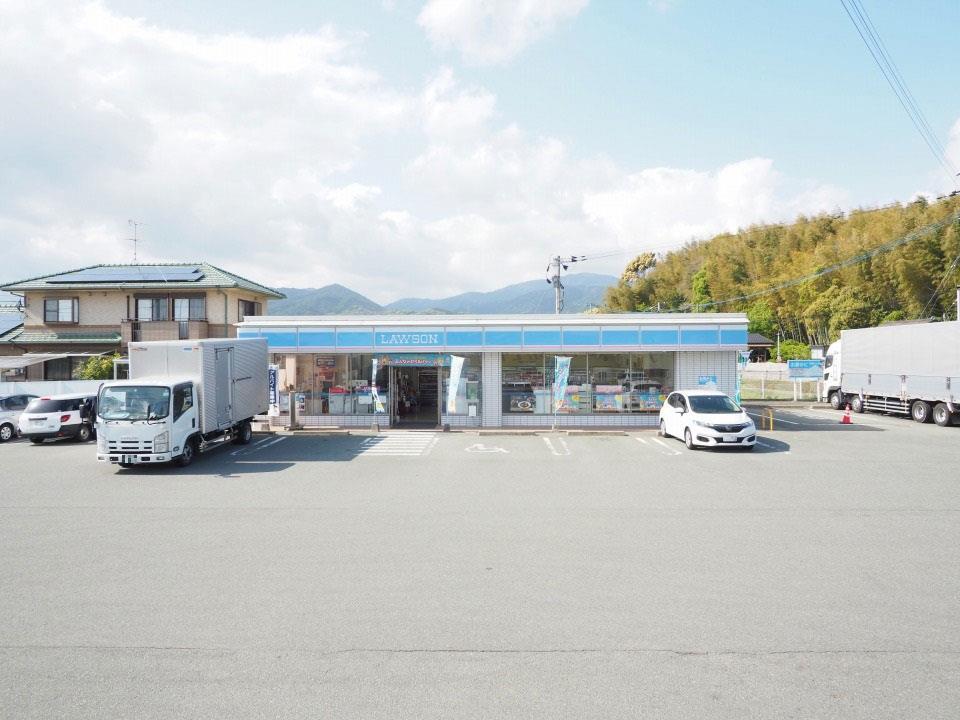 コンビニ　ローソン（コンビニ）まで260m