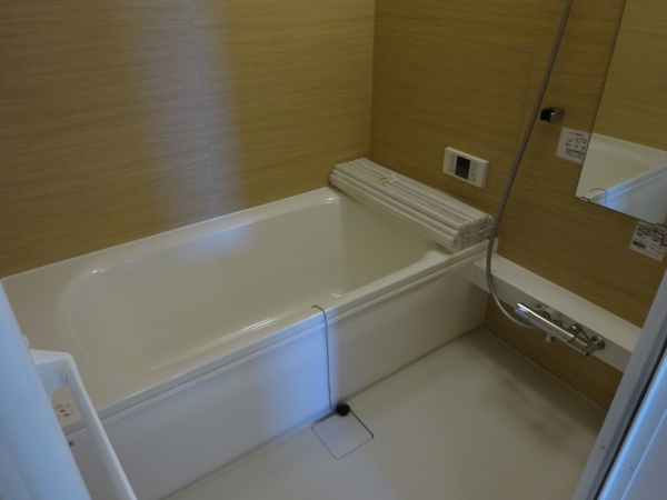 バス・シャワールーム　ゆったり一坪風呂