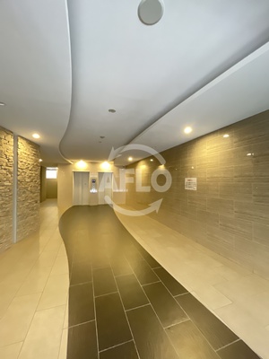 ロビー　セレニテ桜川駅前プリエ　ロビー