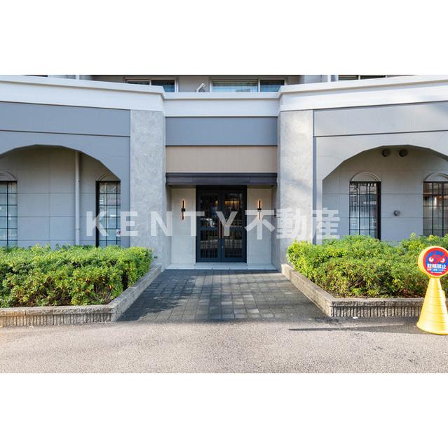 エントランス　ゆとりのあるエントランスです