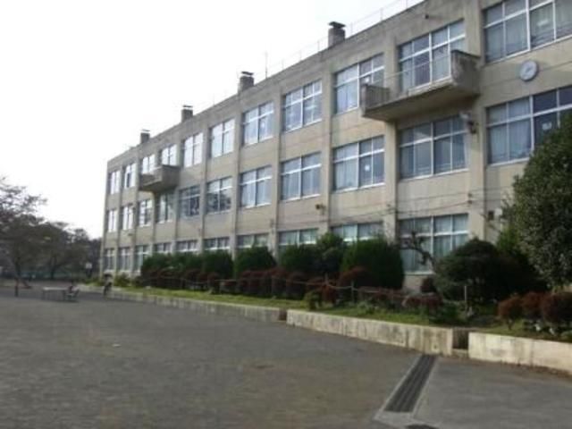 小学校　八王子市立由井第三小学校（小学校）まで896m