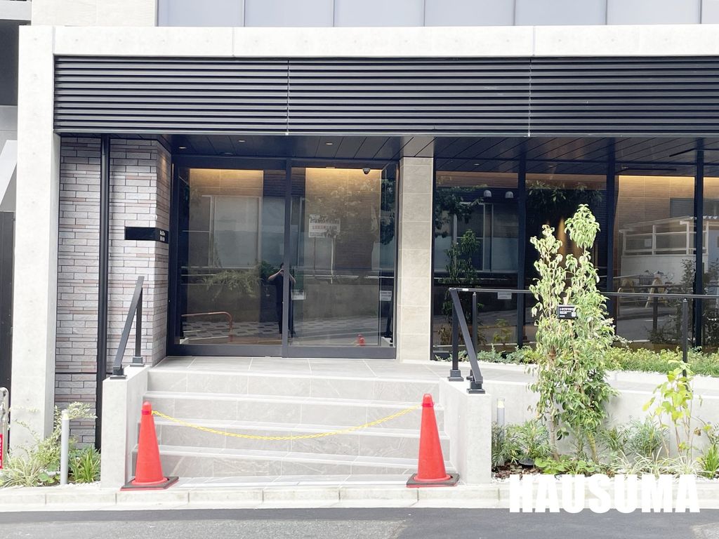 エントランス　エントランス