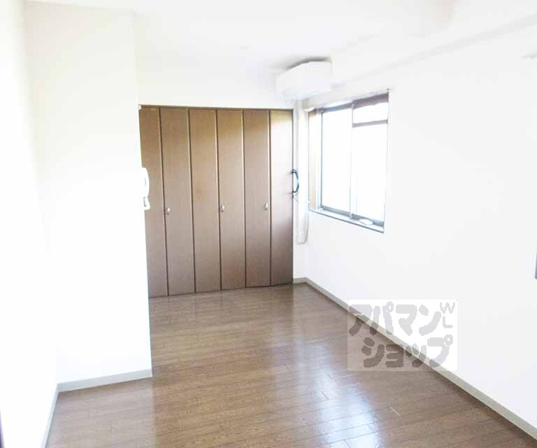 居室・リビング　広いお部屋です。