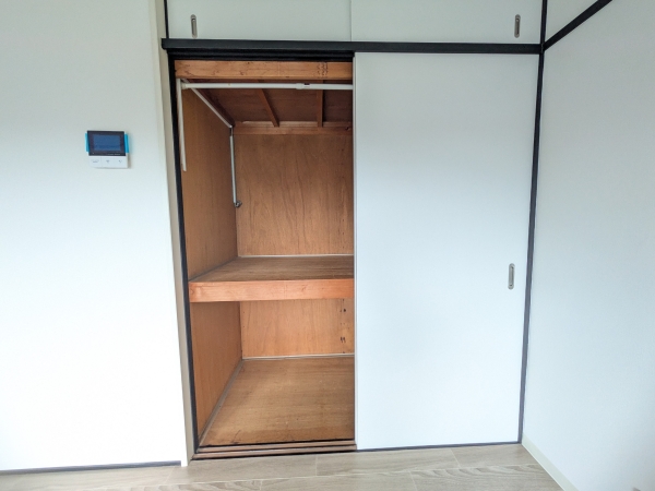 収納　お布団もしまえます。