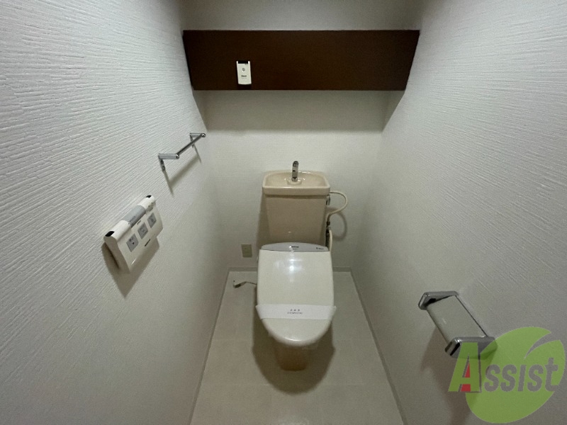 トイレ　トイレにはもちろんウォシュレット機能が付いております。