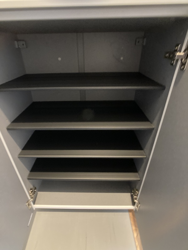 玄関　写真と現況が異なる場合は現況を優先いたします。