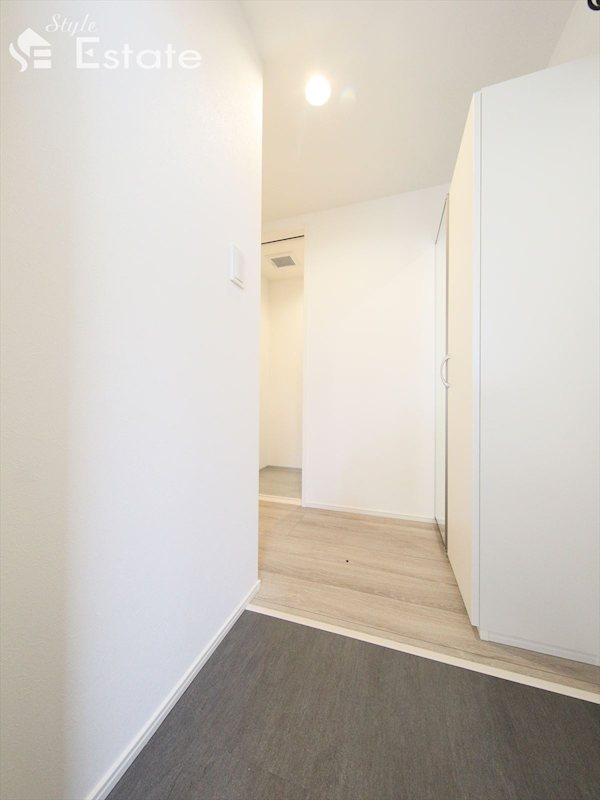 玄関　同仕様内装