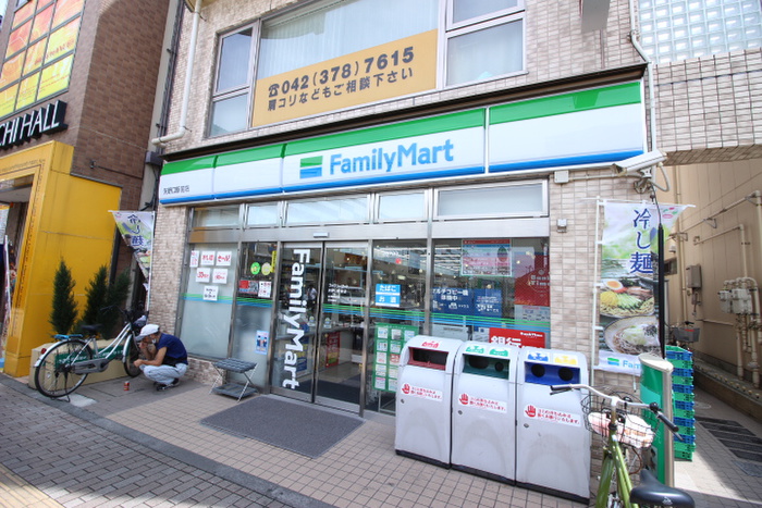 コンビニ　ファミリーマート矢野口駅前店（コンビニ）まで145m