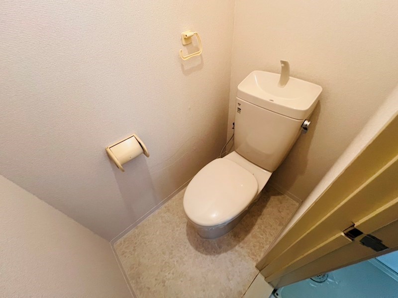トイレ　別部屋参考写真