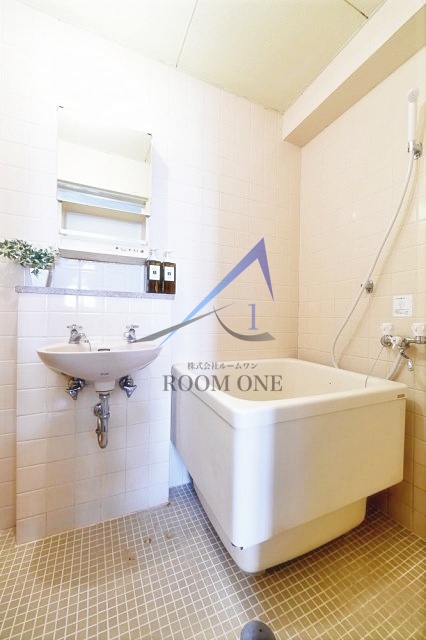 バス・シャワールーム　お風呂です。