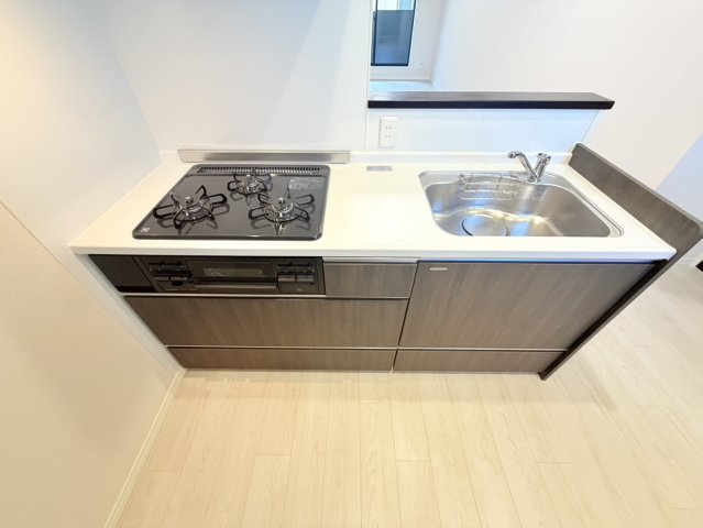 キッチン　施工中。別部屋の写真です。