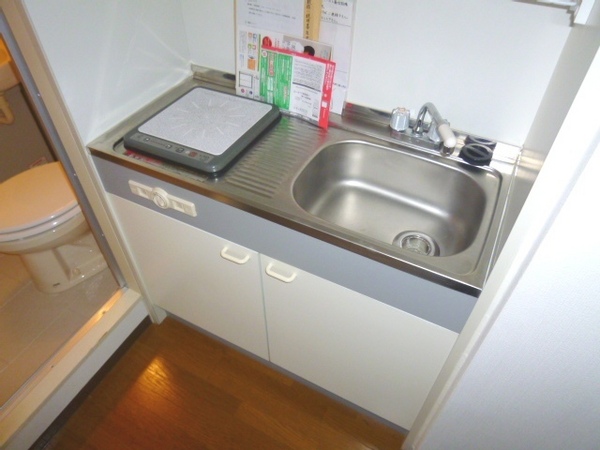 キッチン　一口IHコンロで火を使わないので料理初心者にもオススメです！