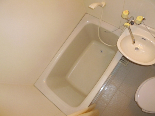 バス・シャワールーム　シンプルな浴室です！