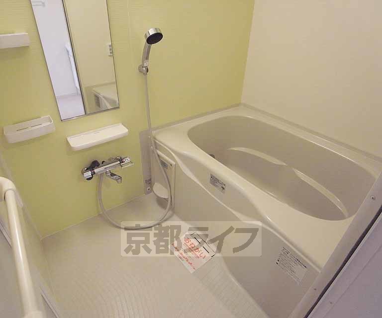 バス・シャワールーム　浴室乾燥機付きバス