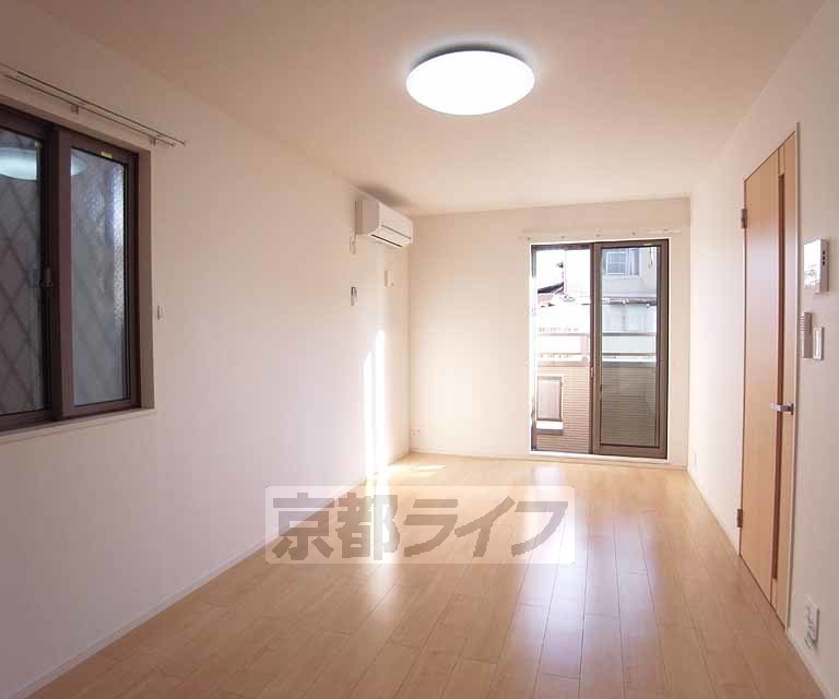 居室・リビング　出町柳、京大共に徒歩圏内のキレイなお部屋