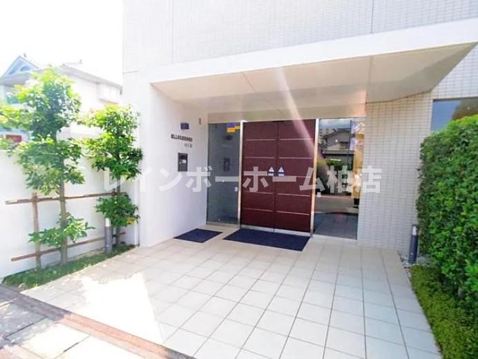 エントランス　オートロックがあります