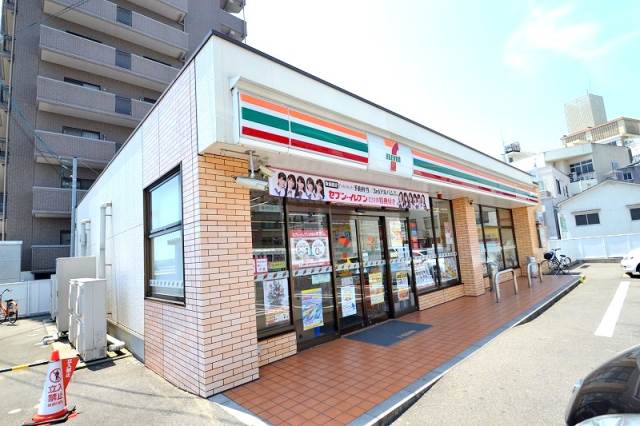 コンビニ　セブンイレブン広島己斐本町店（コンビニ）まで123m