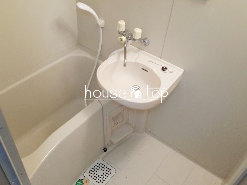 バス・シャワールーム　ゆったりと入浴出来る浴槽ですよ♪