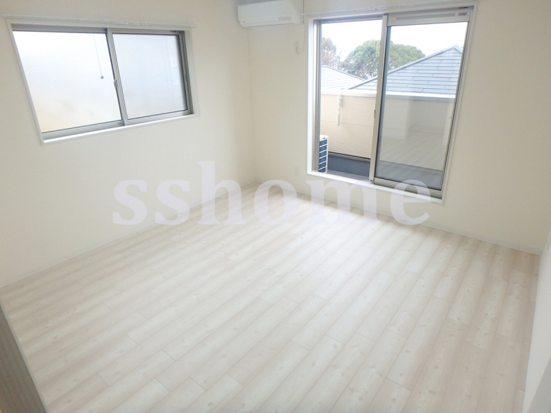 居室・リビング　明るいお部屋です♪