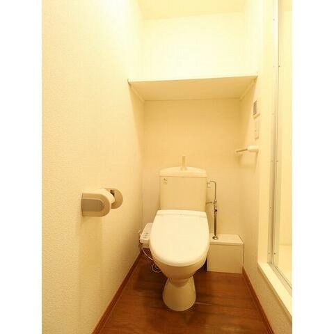 トイレ　清潔感のあるトイレです