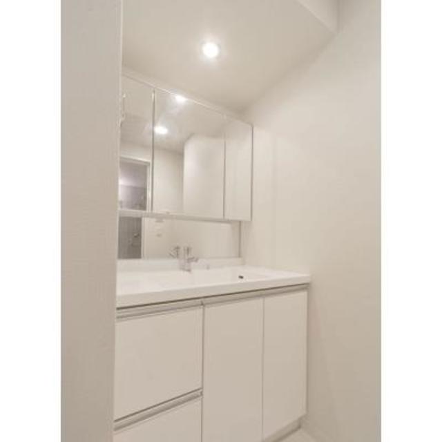 洗面設備　※写真は同タイプ住戸です。