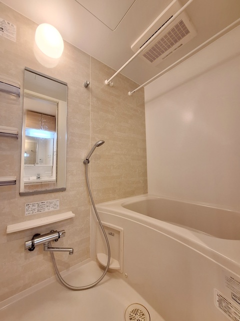 バス・シャワールーム　★浴室乾燥機もあるバスルーム★別号室のお写真です