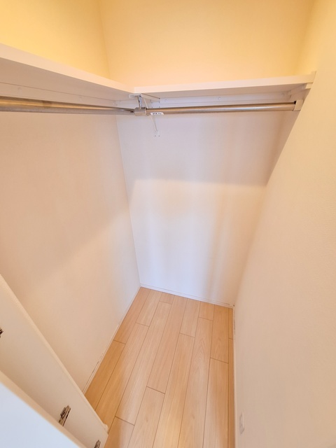 収納　★0.9帖のウォークインクローゼット★別号室のお写真です