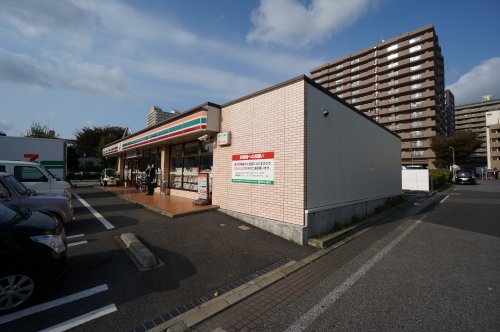 コンビニ　セブンイレブン千葉おゆみ野3丁目店（コンビニ）まで574m