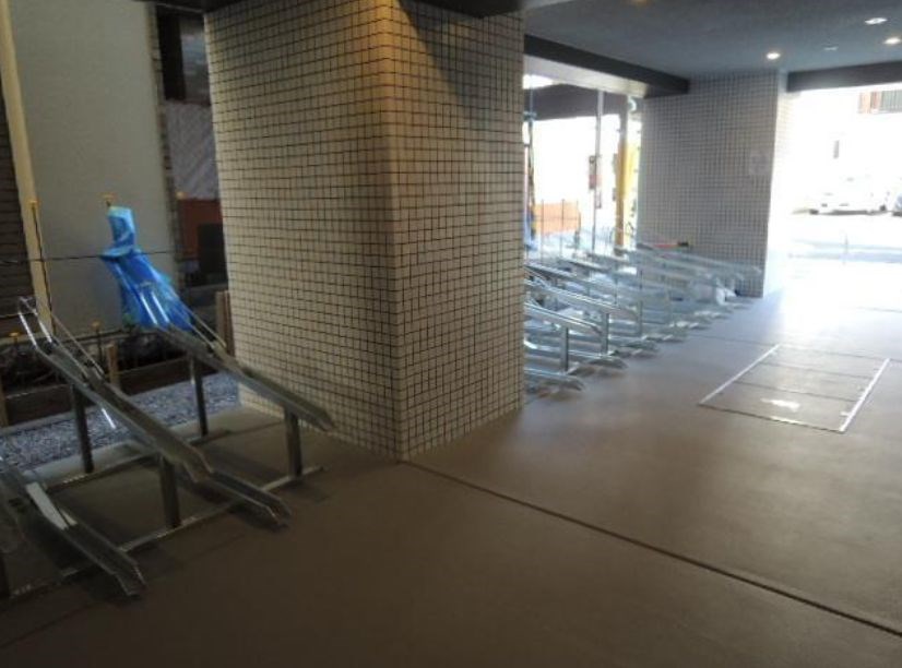 駐車場　駐輪場