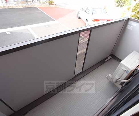 バルコニー　広々としたベランダです。