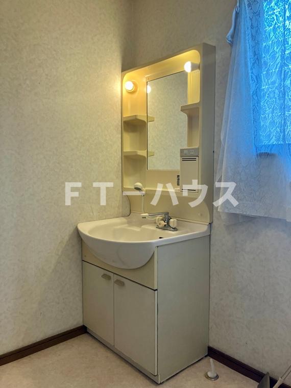 洗面設備　使いやすい洗面所です