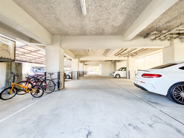 駐車場　駐車スペースもあります♪