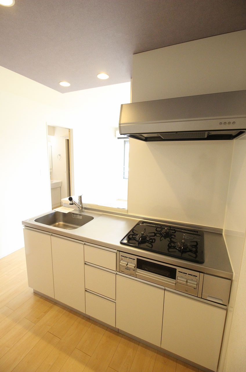 キッチン　別の部屋の写真です